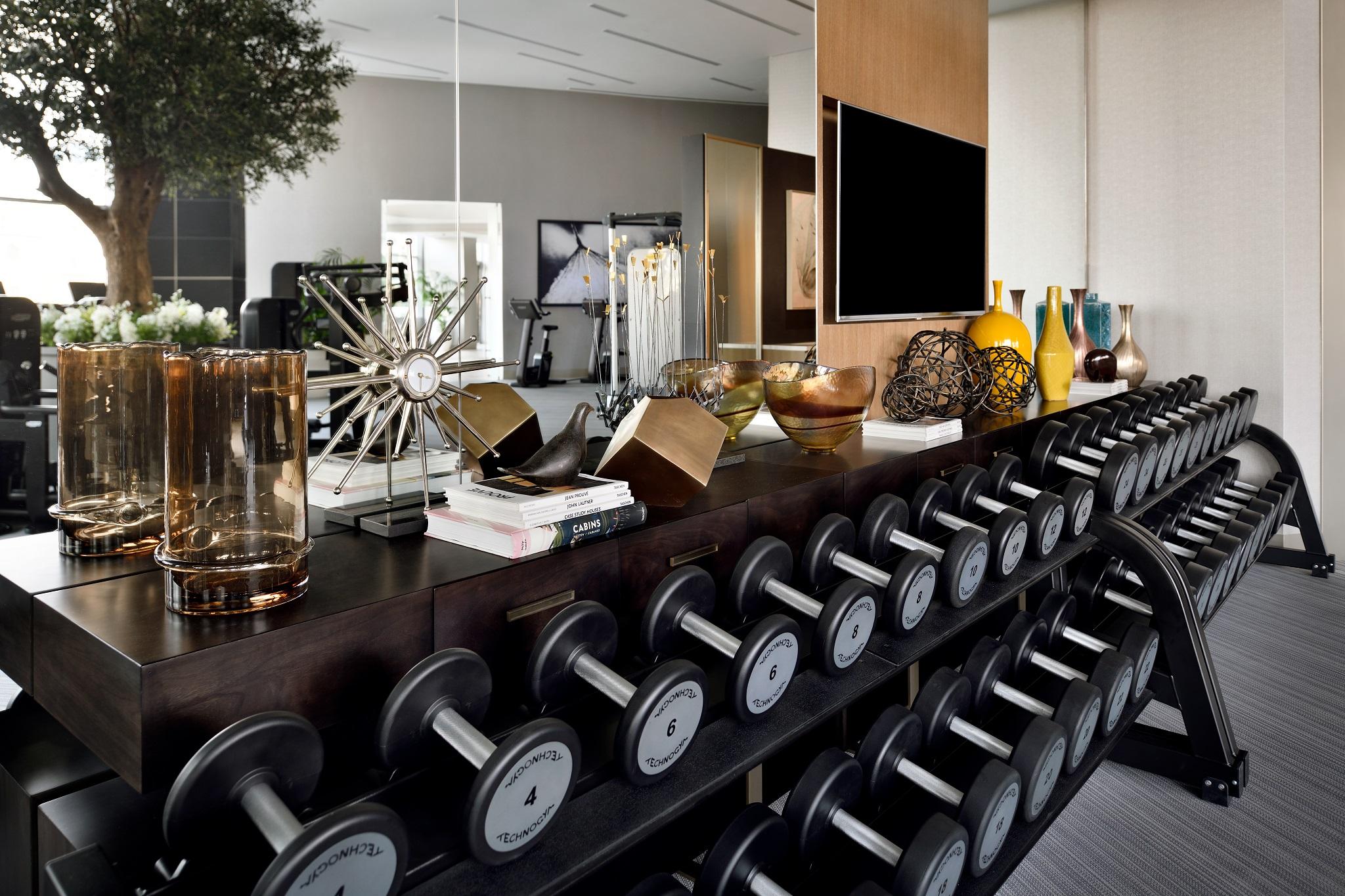 Hotel Address Downtown Dubaj Exteriér fotografie The gym at The Dorchester