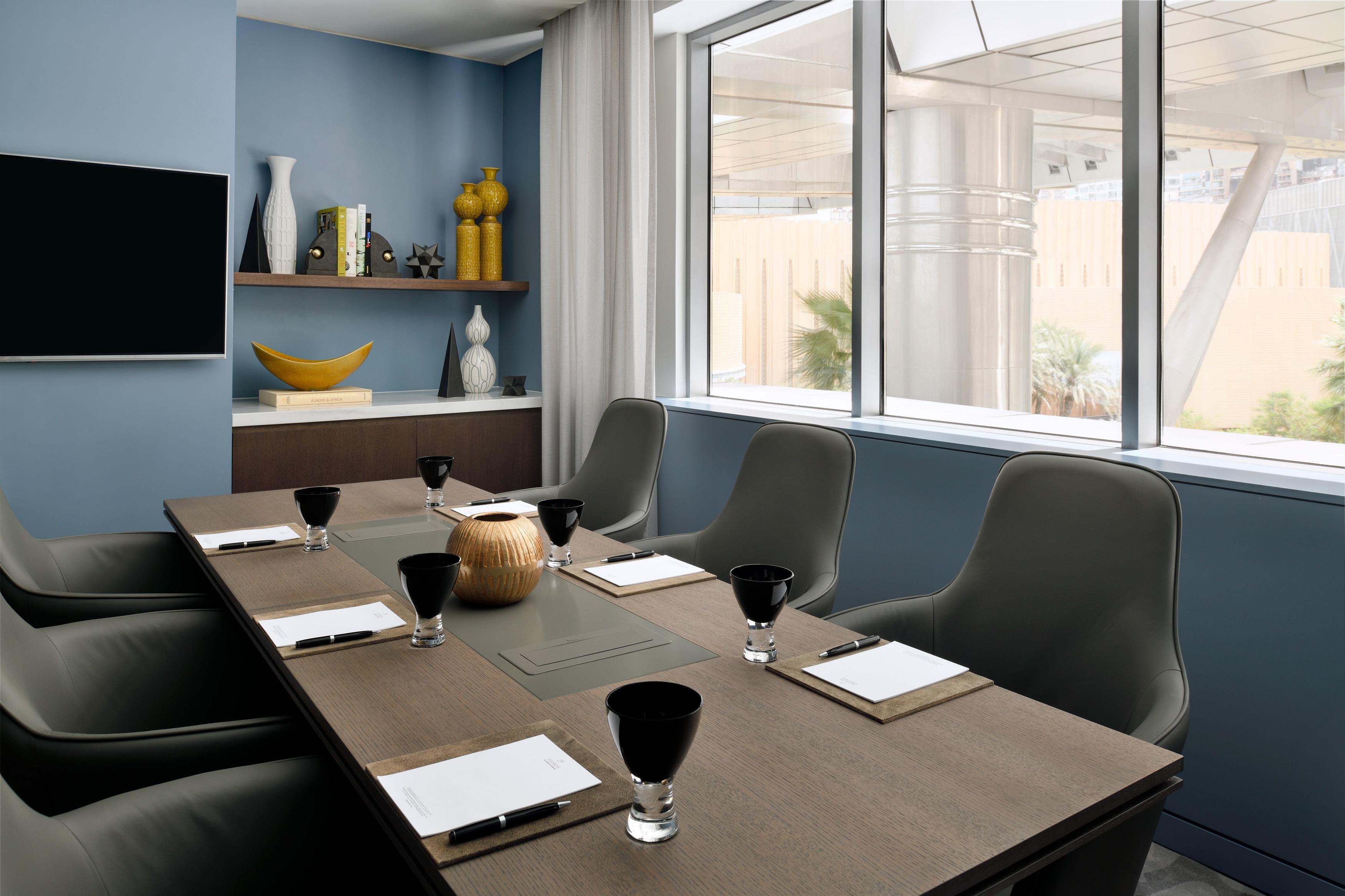Hotel Address Downtown Dubaj Exteriér fotografie Boardroom at the Hilton Dubai Palm Jumeirah