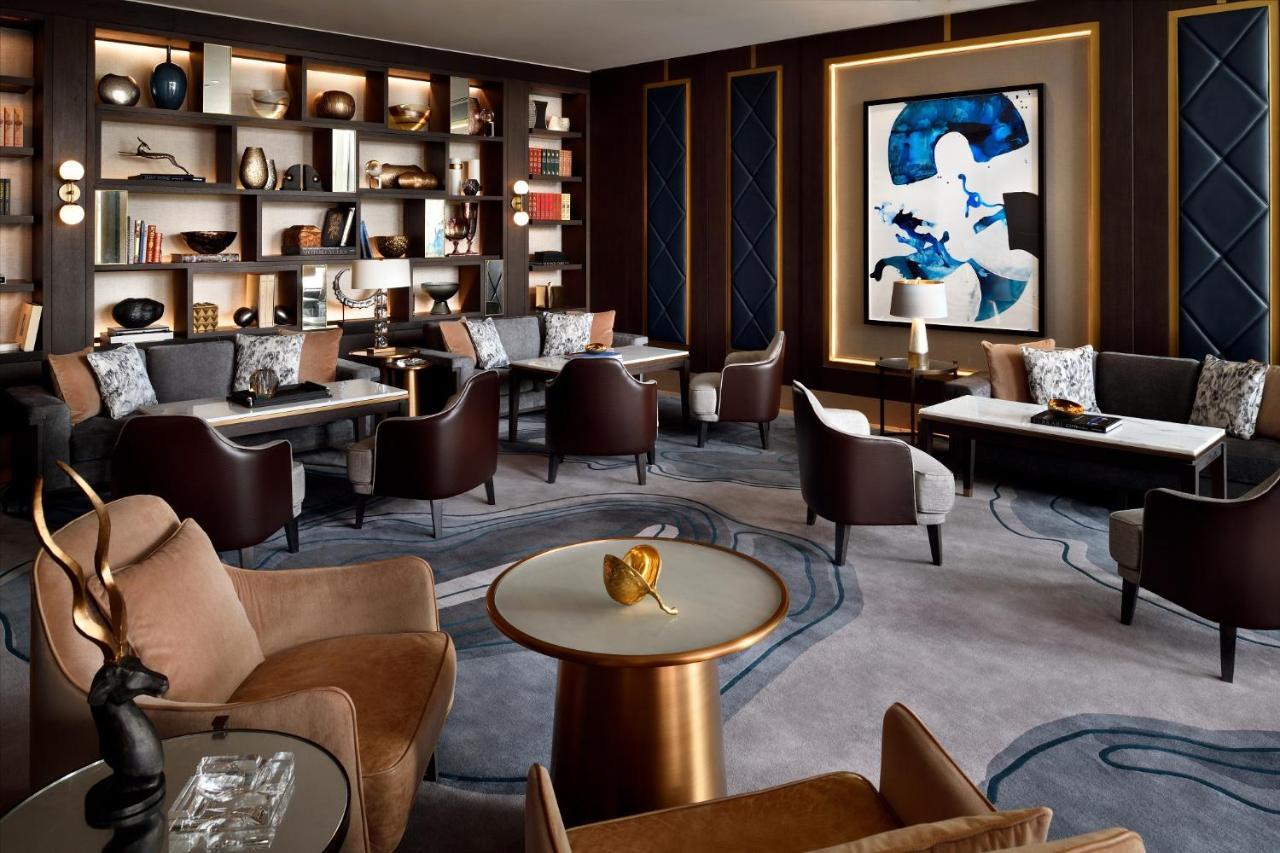 Hotel Address Downtown Dubaj Exteriér fotografie The Library at The Ritz-Carlton, DIFC